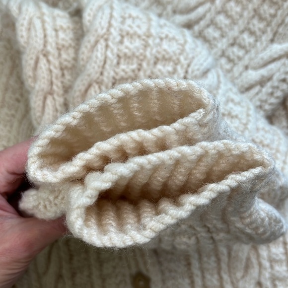 Hand Knit Chunky Sweater Cable Knit Wool Grandma Fisherman Cardigan Cream - Picture 8 of 11